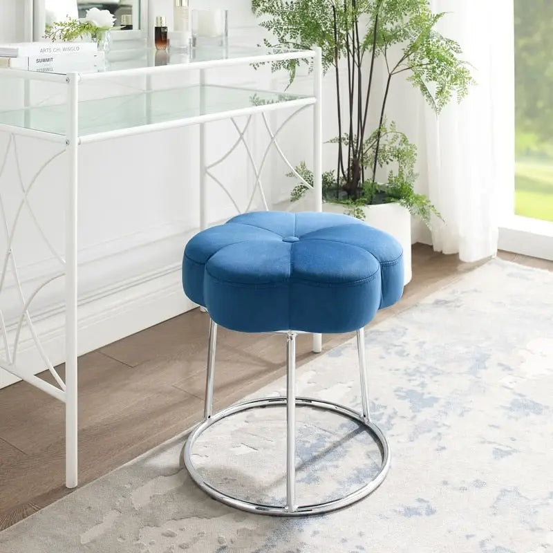 Sgabello d'accento floreale in velluto, pouf imbottito con base metallica