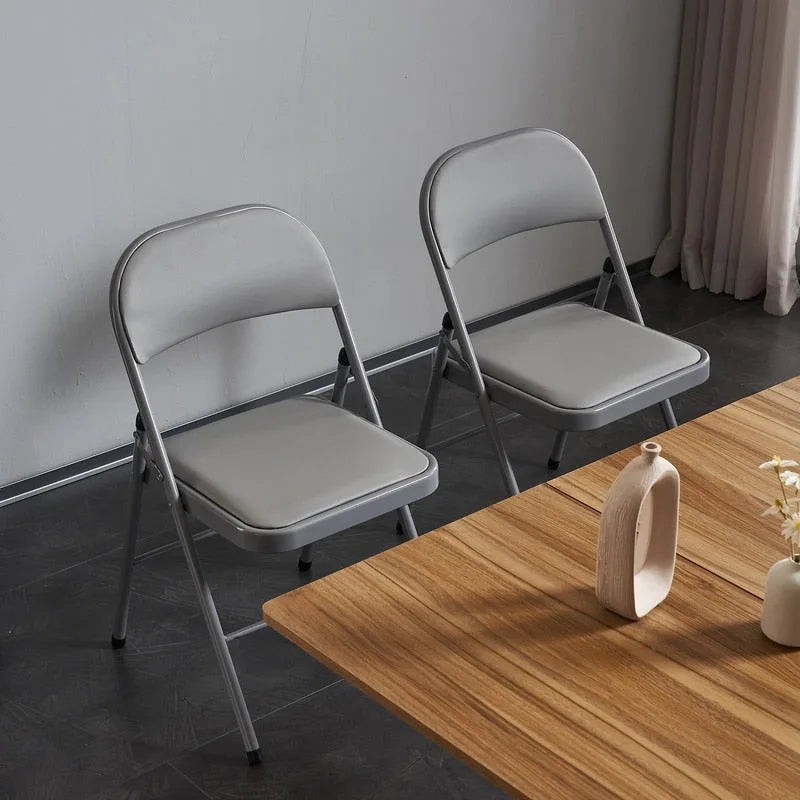 Set di sedie da pranzo pieghevoli in ferro e PVC per uso interno ed esterno
