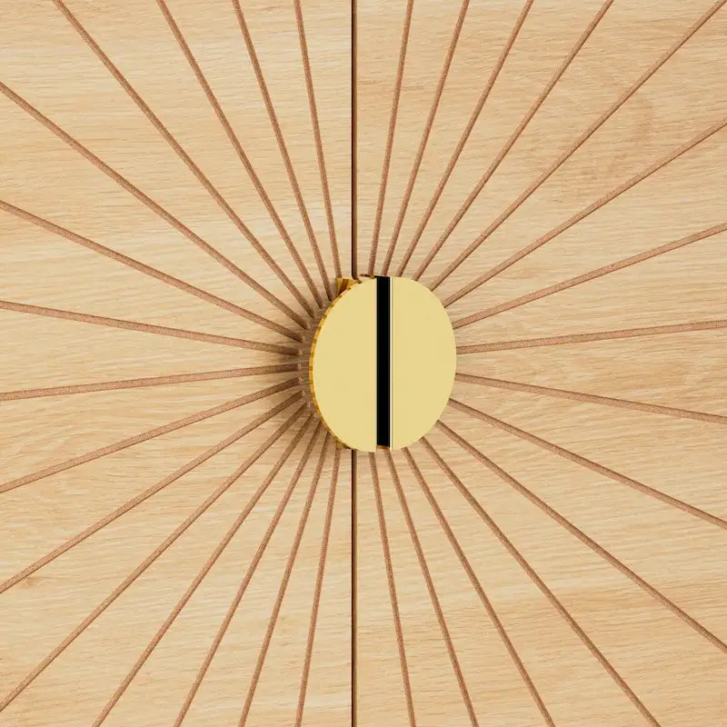 Credenza con quattro ante, vani contenitore e ripiani regolabili