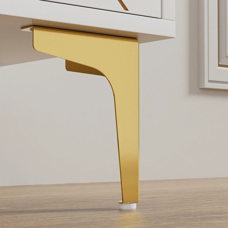 Credenza con quattro ante, vani contenitore e ripiani regolabili